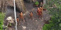 Denne indianerstamme i Amazonas regnskoven findes men vil være i fred