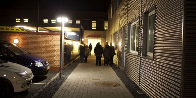 15-årig pige skudt i halsen