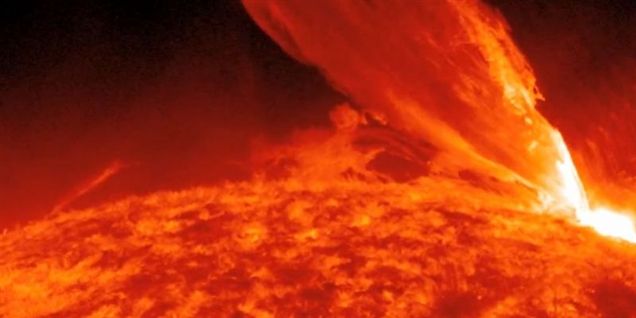 Se voldsom eksplosion ryste Solen