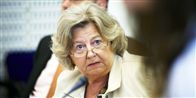 Birthe Rønn Hornbech holder mund, når det passer hende. Senest slukkede hun mikrofonen under et samråd, selvom spørgsmålene haglede ned over hende. Hun havde svaret nok, lød forklaringen bagefter.
