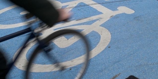Ung kvinde dræbt på cykel