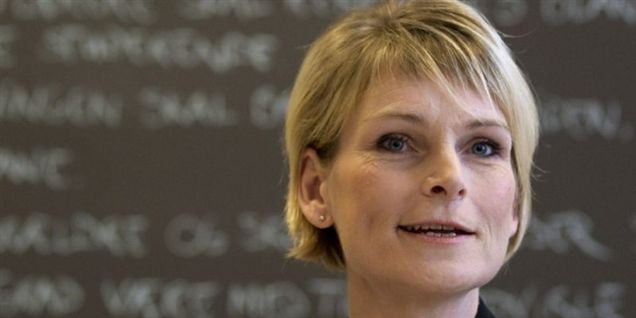 Familielivet spændte ben for Tina