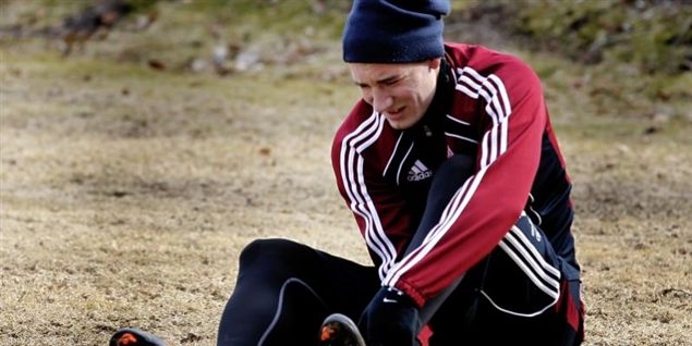 Galleri: Se Nicklas Bendtner blive skadet