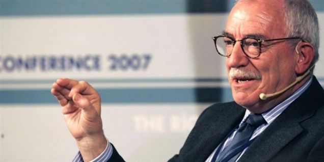 Uffe Ellemann sviner Samuelsens hold