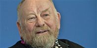 Manden, der forsøgte at slå Kurt Westergaard ihjel, var en del af Al-Shabaab. Den farlige terrorgruppe hverver unge somaliere i Århus' Bazar Vest.