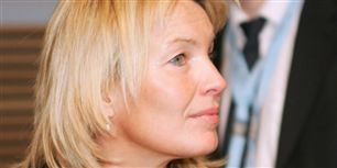 Lene Espersen er rollemodel for plattenslagere, siger maler-formand. Nu bliver hun og resten af regeringen inviteret på et kursus i den danske model.