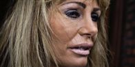Et liv som nøgenmodel og bordelmutter ser ud til at have taget hårdt på den 38-årige Anni Brinch, tidlige Fønsby. Nu trætter en dom for at tjene på andres prostitution for op mod seks millioner kroner. Ankesagen starter i dag.