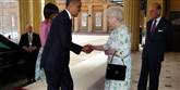 <span style='font-family: Arial; font-size: 15px; color: White;'>Den engelske dronning Elizabeth og prins Philip tog imod det amerikanske præsidentpar på Buckingham Palace.</span> <span style='font-family: Arial; font-weight: normal; font-size: 15px; color: #999999;'>Foto: Polfoto, AP, Carolyn Kaster</span>