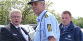 <span style='font-family: Arial; font-size: 15px; color: White;'>Men de mange demonstranter blokerede for udkørende trafik, hvilket fik CSC til at ringe efter politiet. "Virksomheden ringede til os, så vi kan bryde den faglige blokade," sagde en politimand til Avisen.dk's udsendte.</span> <span style='font-family: Arial; font-weight: normal; font-size: 15px; color: #999999;'>Foto: Jens Peter Kildevang.</span>