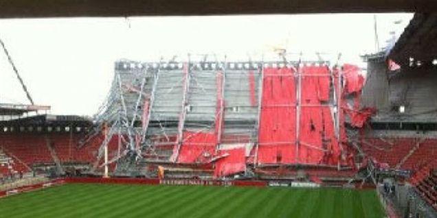 Vanvittigt stadionstyrt i Holland