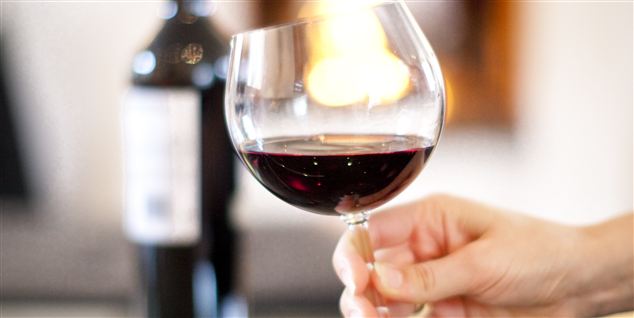 John Iversen: 25 kroner for en flaske god vin