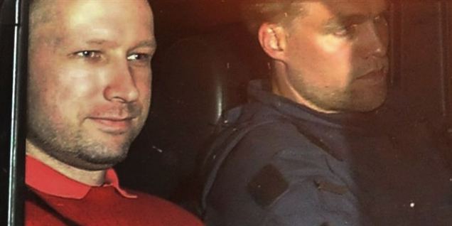Breivik har tre soloceller