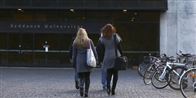 Der kommer til at være mere trængsel ved dørene på Syddansk Universitet i fremtiden. Universitetet har øger antallet af studerende med næsten en femtedel i forhold til sidste år.