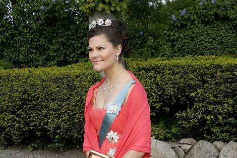 Den svenske kronprinsesse bliver forfulgt af dansk 'ninja'.