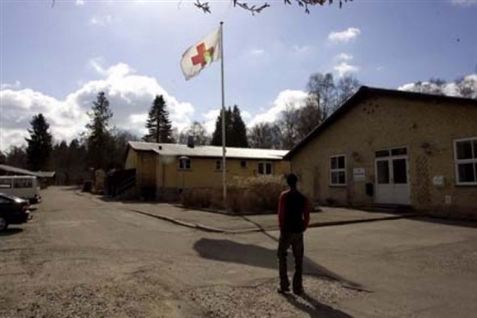 To kvinder blev i går anholdt i Sandholmlejren. Arkiv.