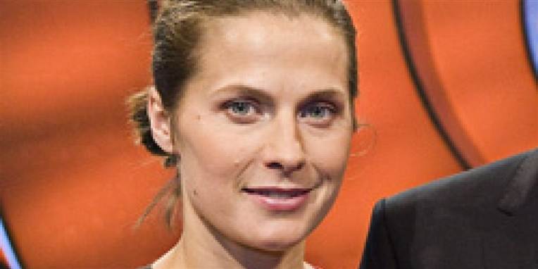 Andrea Elisabeth Rudolph har proppet alle sine penge i skønhedsprodukter og håber nu på succes med sit firma, dog stadig har underskud. Sidste år på 143.676 kr.