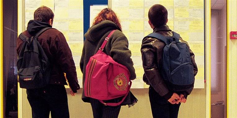 Regeringen har tidligere annonceret en kontanthjælpsreform, men det er uklart, hvornår den kommer.