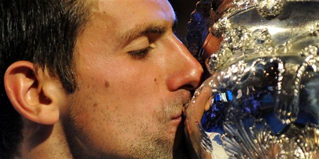 25-årige Novak Djokovic er fortsat kongen af Australian Open i tennis.