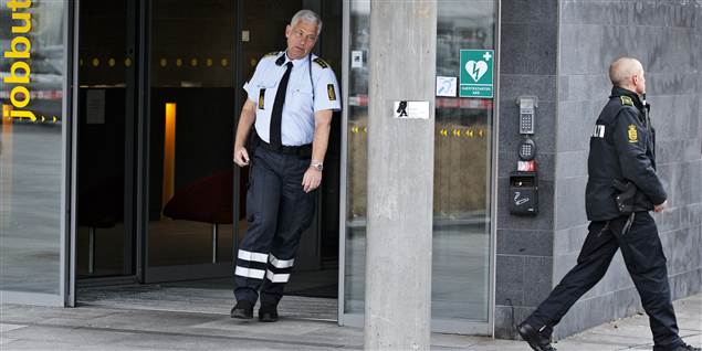 På jobcenteret i Helsingør blev to ansatte angrebet af en mand med økse i torsdags.