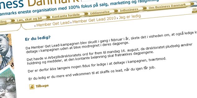 Mandag skriver a-kassen på sit website, at det er direktoratet - ikke a-kassen, der pludselig ændrer holdning og meddeler, at den kontante belønning skal fratrækkes dagpengene.