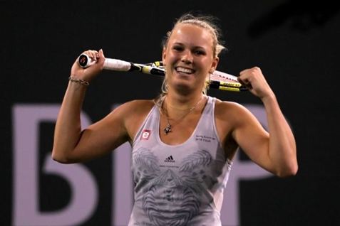 Caroline Wozniacki har masser at juble over. En finaleplads i Indian Wells og en andenplads på verdensranglisten.