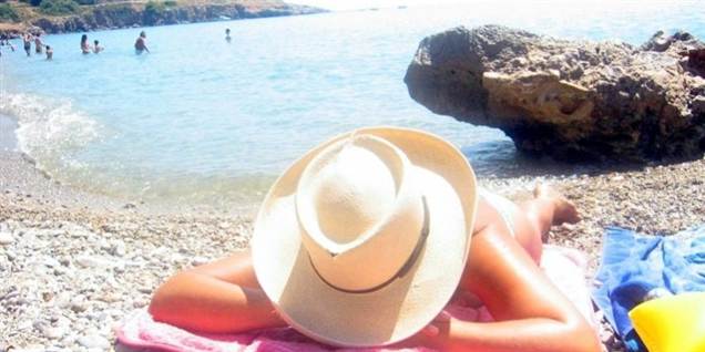 Trangen til sommer, sol og afslapning sender antallet af brugtannoncer i himmelflugt for tiden.