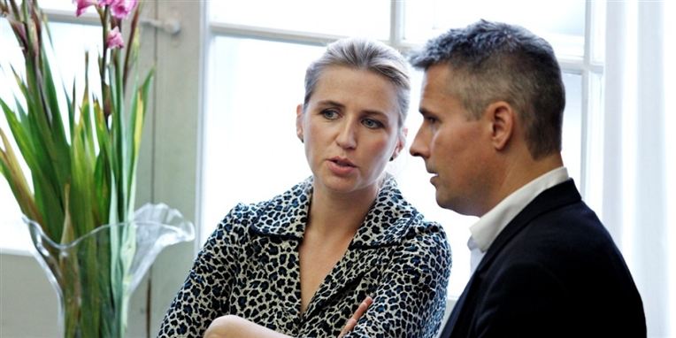 Regeringen og beskæftigelsesminister Mette Frederiksen (S) får verbale tæv af 3F-formand, Poul Erik Skov Christensen.