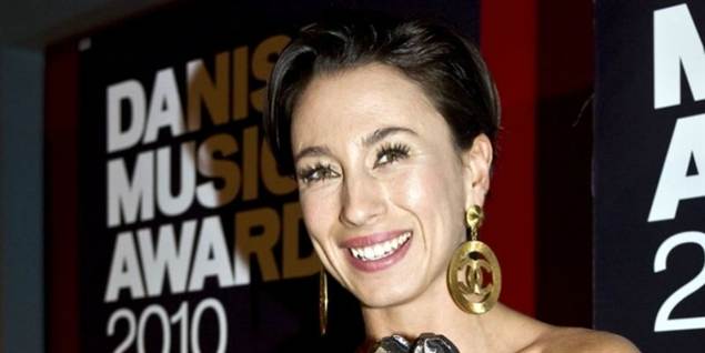 Medina ved Danish Music Awards i 2012. Nu skal hun sammen med dig redde Afrikas børn på DR1 i februar.