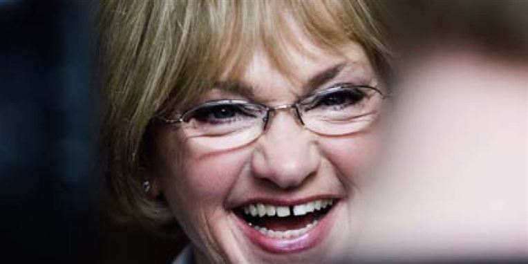 Pia Kjærsgaard lovede, at Dansk Folkeparti med tiden vil sætte sig på ministertaburetterne.