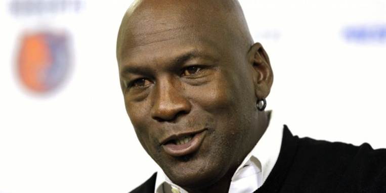Michael Jordan sætter nu sit luksus-gods i Chicago til salg.