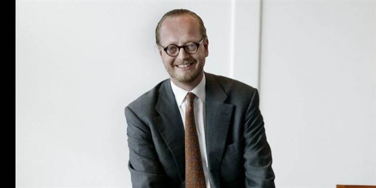 Jesper T. Lok får kritik fra start.