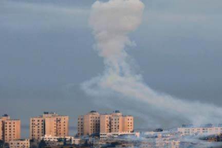 På trods af at Israel siger, at krigen snart kan være slut, fortsatte israelerne i dag med at bombe Gaza 
 Foto: AP/Bernat Armangue / POLFOTO