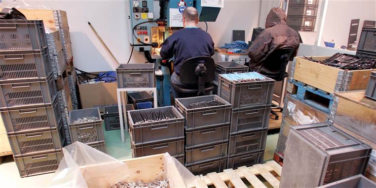 De virksomheder, der får udført arbejde i de danske fængsler kræver, at det skal forblive en hemmelighed, at fængselsindsatte producerer deres produkter.
