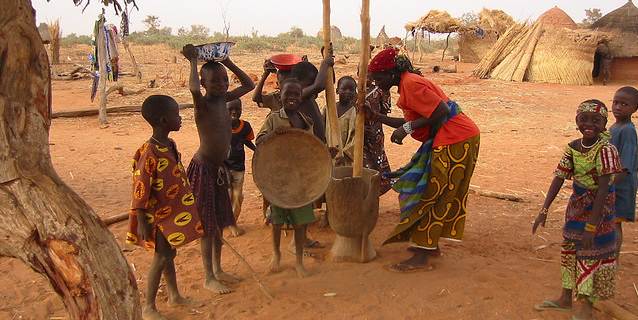 Selv de fattige i landsbyer i Niger kan få adgang til sygesikring og velfærd. Nye initiativer breder sig i Vestafrika.
