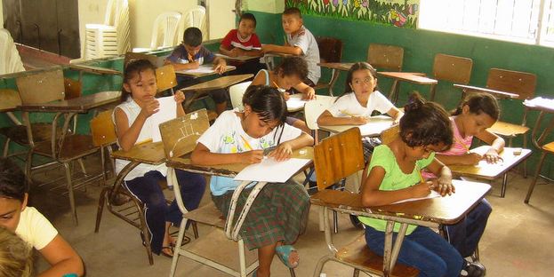 Disse børn i El Salvador er heldige. De er i skole. Millioner får stadig ikke chancen verden over.