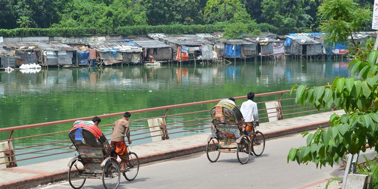 Fattigt er Bangladesh, men landet har rekord i at gemme penge i udlandet.