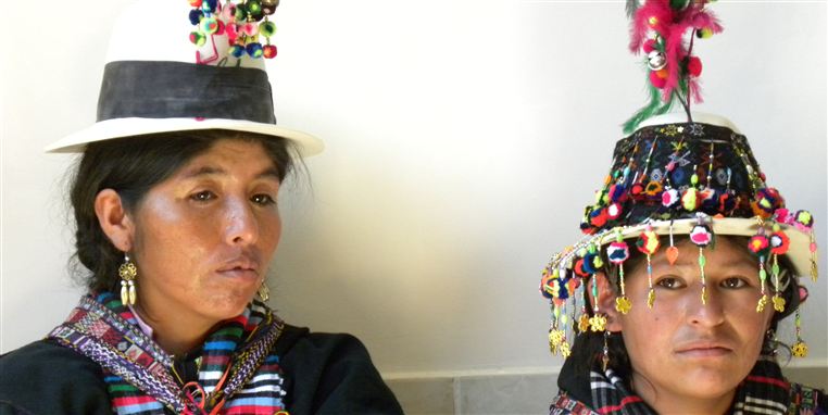Bolivia værner stolt og meget aktivt om sine traditioner, men kan også 'genforhandle' med storindustrien til egen fordel.