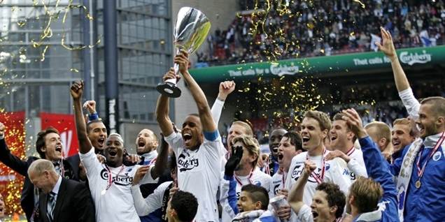 Carsten Vagn Jensen har knap fået armene ned siden FC København i går vandt pokalfinalen, før han brokker sig over den.