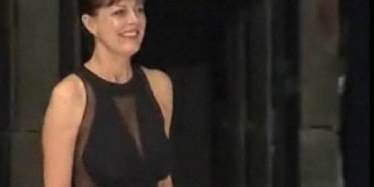 Hvor andre kvinder på hendes alder pakker sig ind i striktrøjer og cardigans, valgte Susan Sarandon at vise hele pakken frem til Karlovy Vary International Film Festival.