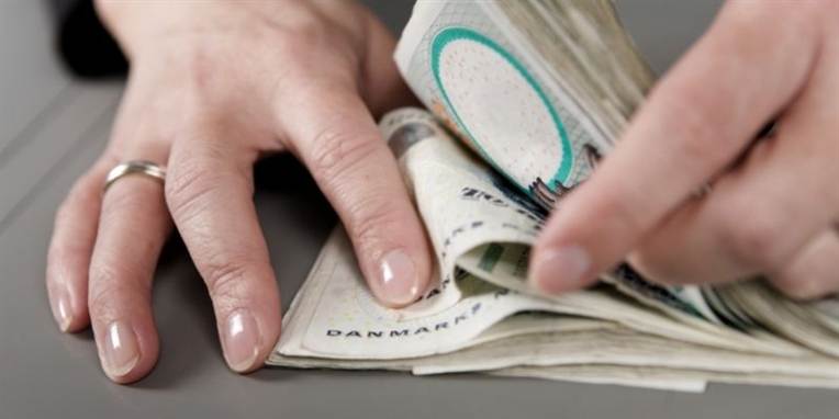 Ifølge Harald Børsting er de fleste lønmodtagere glade for arbejdsmarkedspensionen, men Finanshusets beregninger viser, at du kan tjene mere ved selv at investere.