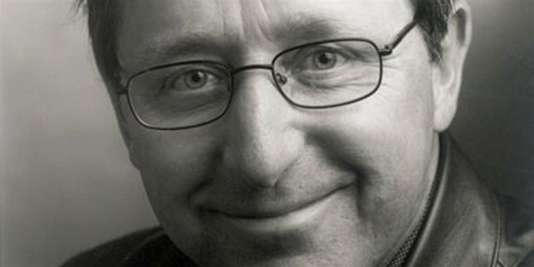 Måske er dette flotte billede sat på profilen, hvor Finn Nørbygaard søger efter kvindeligt bekendtskab. Det kunne han da snildt fange en laber dame på.