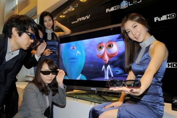 Her promoverer sydkoreanske modeller det nye 3D-tv fra Samsung.