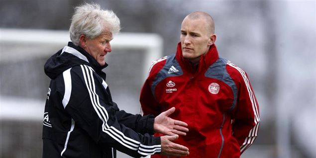Lær, hvordan du faker fodboldviden som en anden Morten Olsen. Det er godt for dit arbejdsliv.