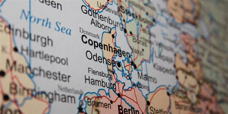 Borgmestre i yderområder frygter at Danmark knækker i to.