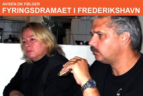 Morgenmad hos June og Henrik Minne. Henrik er allerede blevet afskediget. Nu får June at vide, om hun også får en fyreseddel.