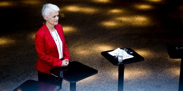 Målingen viser, at SF's formand, Annette Vilhelmsen, kom styrket ud af landsmødet og 1. maj, siger Hans Engell.