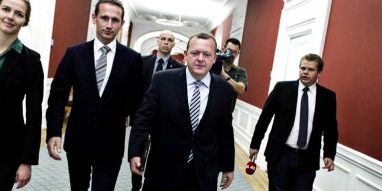 Venstre på vej til forhandlinger med den kongelige undersøger, Helle Thorning-Schmidt.