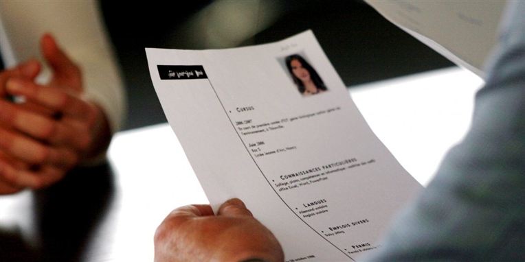Dagpengemodtagere kan komme i alvorlige problemer, hvis de søger job i udlandet.