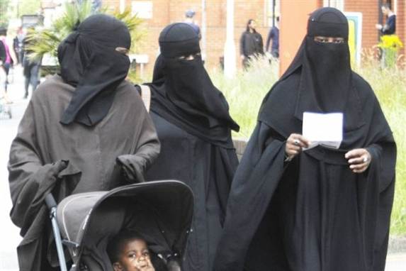 Muslimske familier søger også julehjælp.