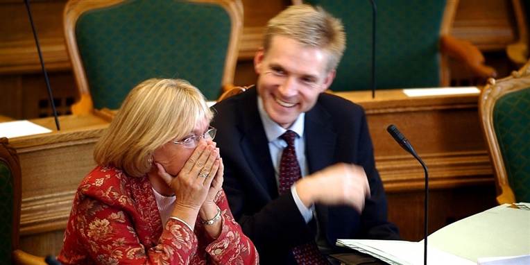 Pia Kjærsgaards nye rolle som værdiordfører kan komme til at skabe spændinger mellem den afgående formand og den kommende formand Kristian Thulesen Dahl